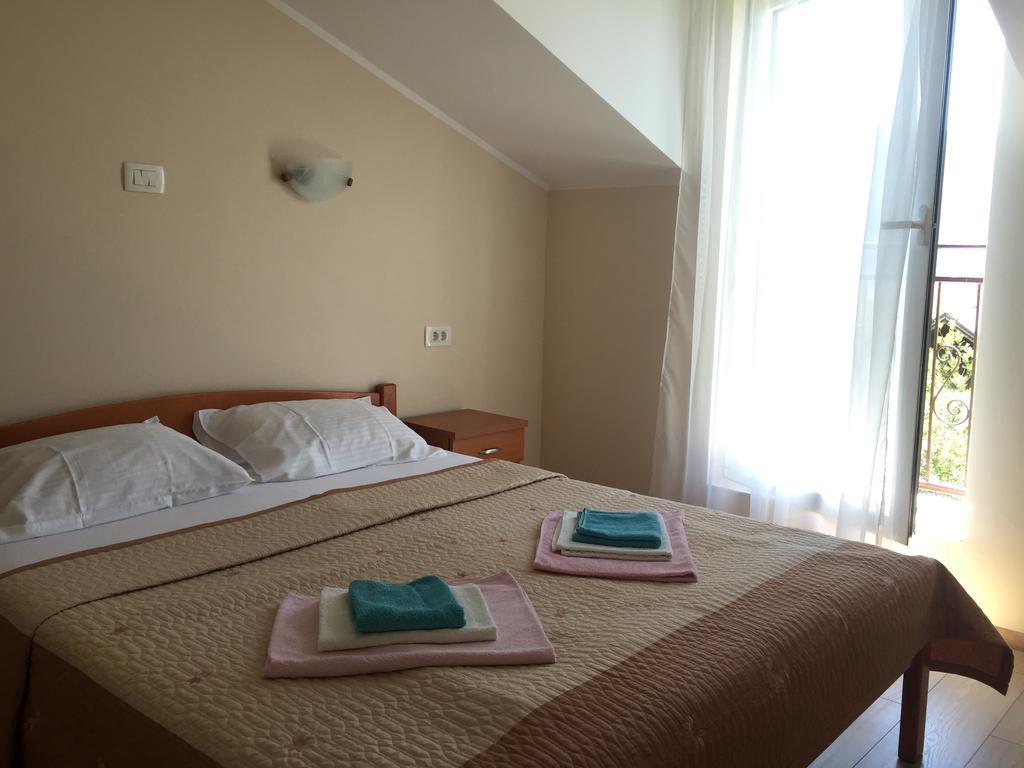 تْشيرسيك نوفي Villa Alla Bed And Breakfast المظهر الخارجي الصورة