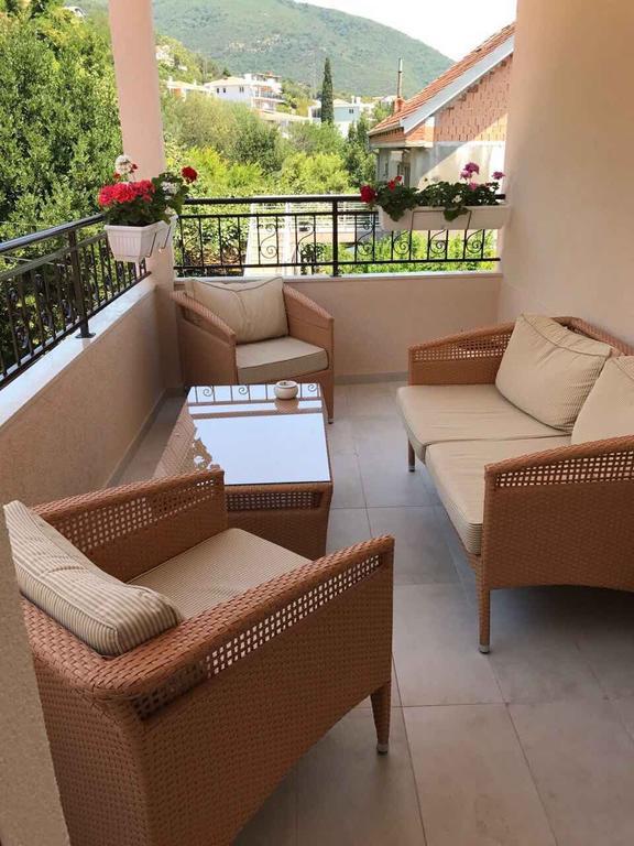تْشيرسيك نوفي Villa Alla Bed And Breakfast المظهر الخارجي الصورة