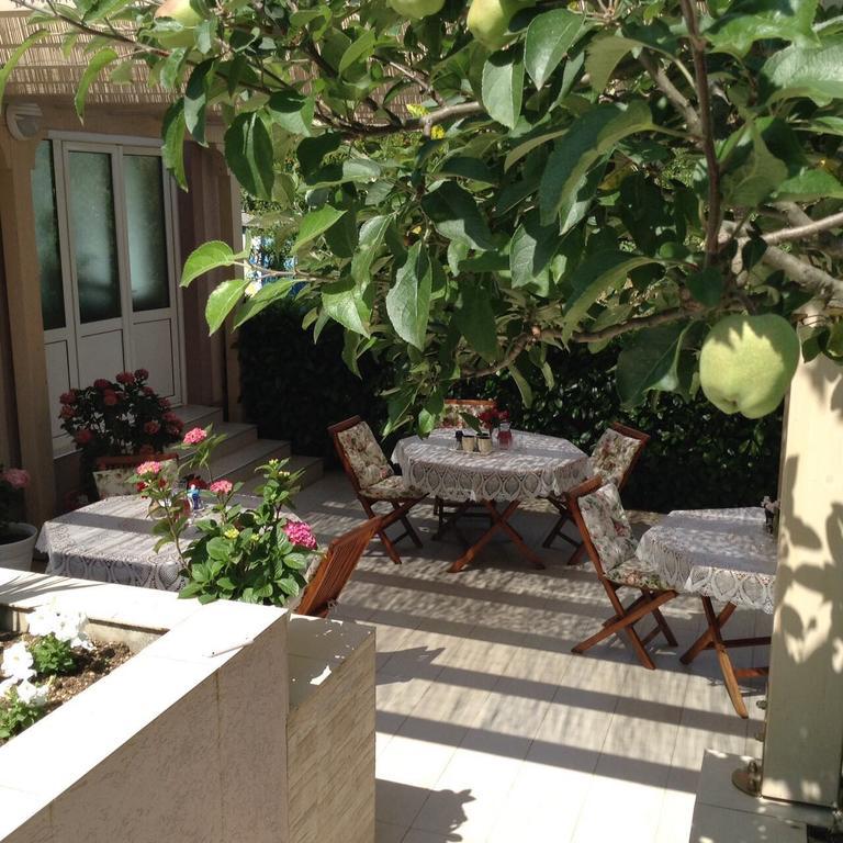 تْشيرسيك نوفي Villa Alla Bed And Breakfast المظهر الخارجي الصورة